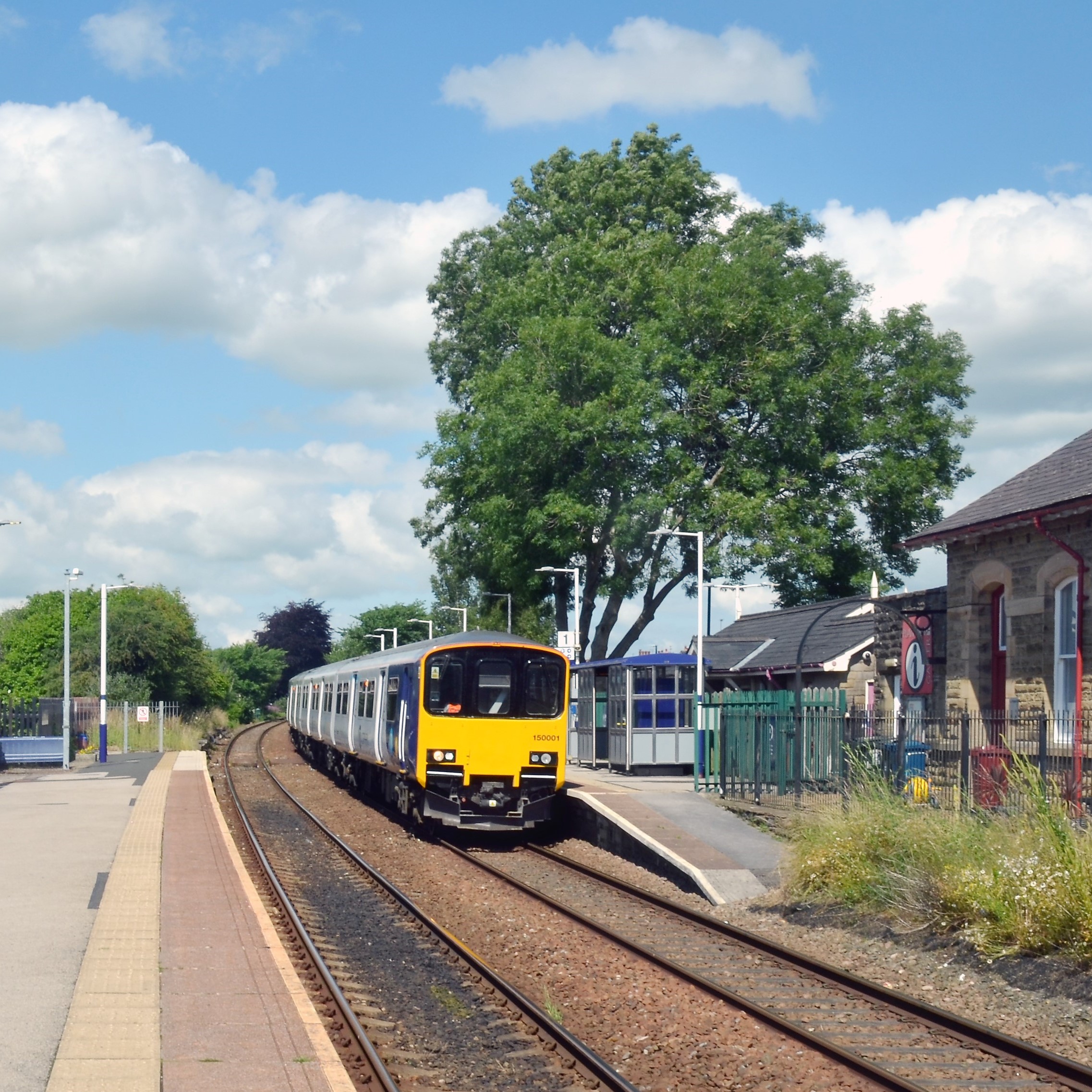 Train on Clitheroe Platform